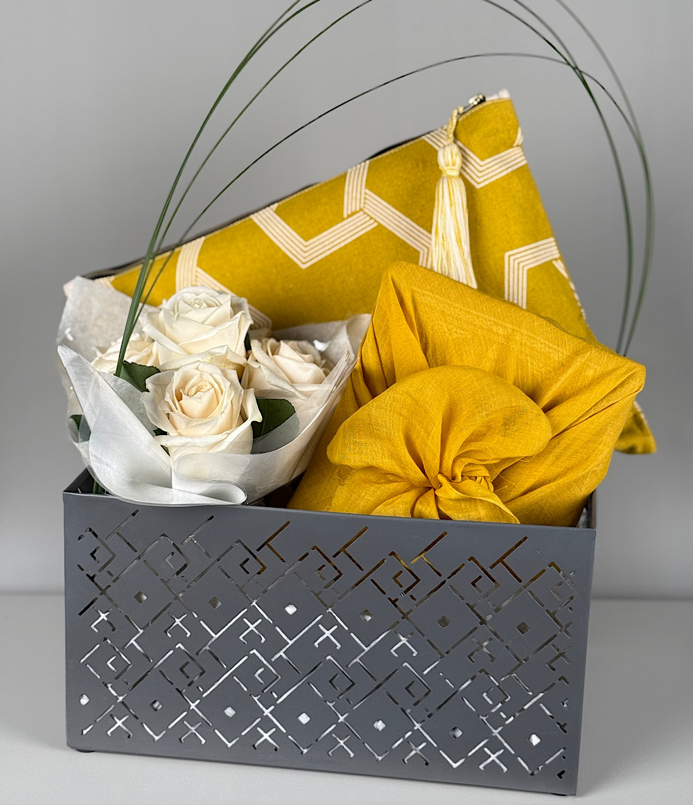 GIFT PACKAGE -  MUSTARD